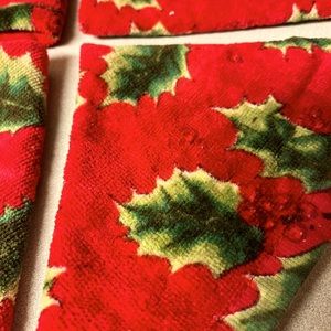 The Big One Christmas Holly Kitchen Cloth Set 4 Pack. 8”x8” square cotton towel